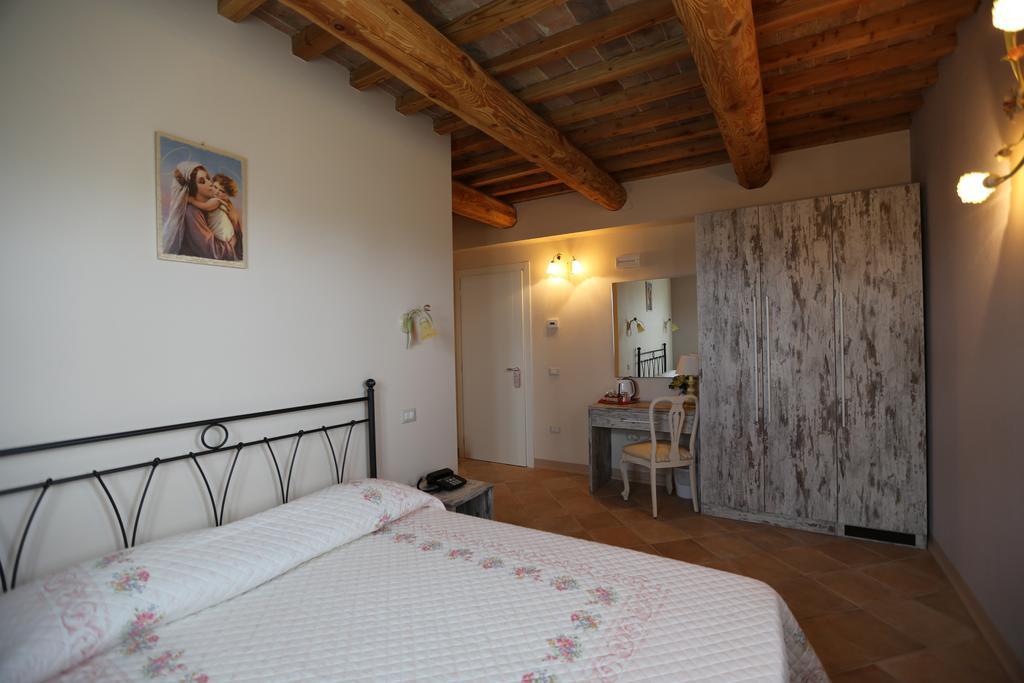 Villa Marietta Country House - Marche Montemaggiore al Metauro Chambre photo